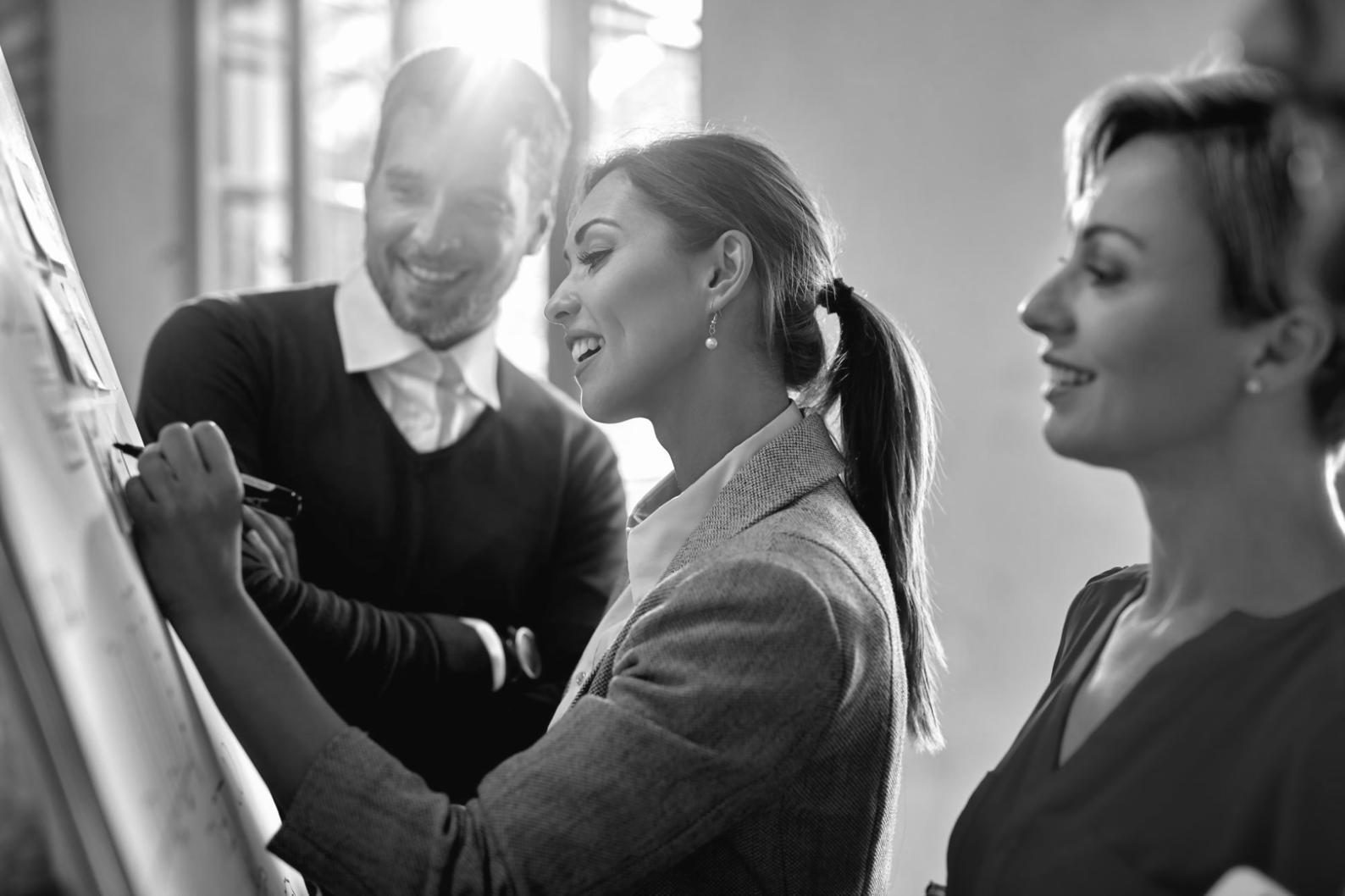 Kontaktaufnahme für Finanzberatung - erster Schritt zur individuellen Budgetplanung